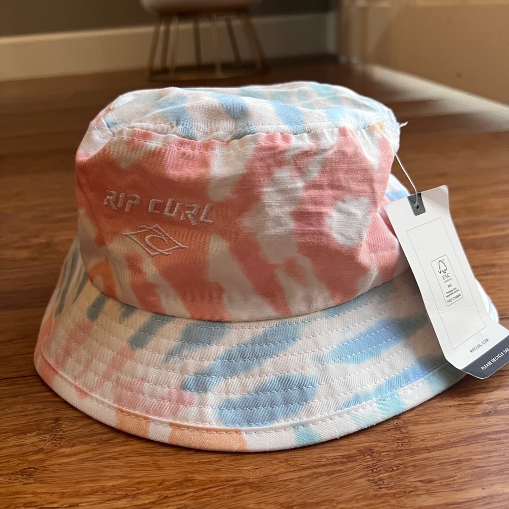 NWT ripcurl wipeout bucket hat